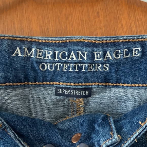 American Eagle High Waisted Super Stretch Shorts Size 6 - Picture 3 of 4